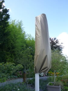 Persenning für Schirm zum Schutz vor Witterung und Dreck